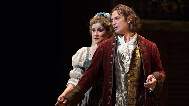 Serena Malfi jako Zerlina a Simon Keenlyside jako Don Giovanni v inscenaci Metropolitn opery