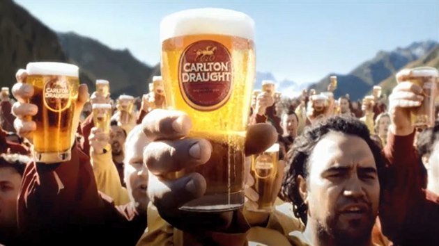 Velk reklama na australsk pivo Carlton Draught parodovala film Pn Prsten.
