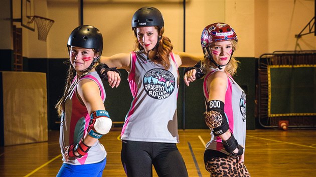 Roller derby je tvrd sport na kolekovch bruslch.