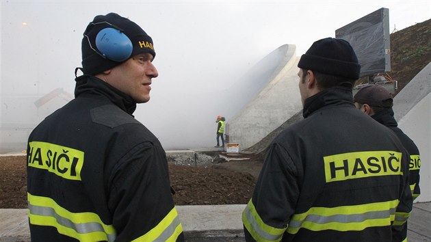 Kouov zkouka v dlninm tunelu Radejn.