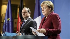 Nmecká kancléka Angela Merkelová a francouzský prezident François Hollande na...