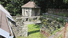 Vila sochaře Šejnosta měla mít tři věže. Jejich názvy jsou Severka a Jitřenka,... Vila sochaře Šejnosta měla mít tři věže. Jejich názvy jsou Severka a Jitřenka,...