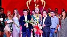 eská Miss Earth 2016 Kristýna Kubíková a vítzky talentové soute na Miss...