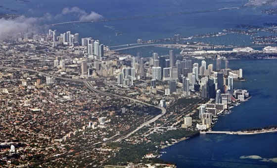 Miami, metropole jihovýchodní Floridy, na pohledu z letadla