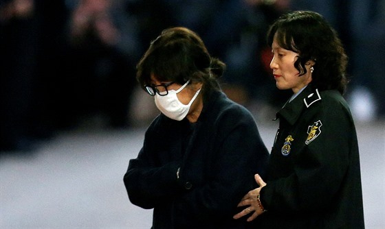che Son-sil, dlouholetou pítelkyni jihokorejské prezidentky, zatkla policie...