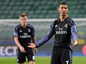 Nespokojen Cristiano Ronaldo z Realu MAdrid bhem utkn na hiti Legie...
