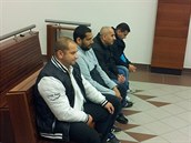 Obžalované čtveřici hrozí za těžké ublížení na zdraví 5 až 12 let vězení. Obžalované čtveřici hrozí za těžké ublížení na zdraví 5 až 12 let vězení.