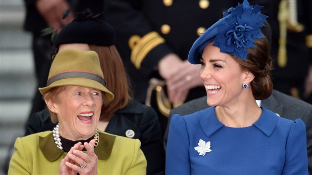 Vvodkyn z Cambridge je znm svou slabost pro klobouky i takzvan fascintory.