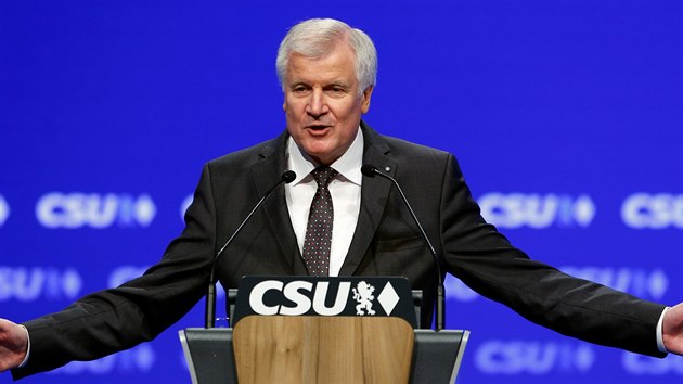 Bavorsk premir a f CSU Horst Seehofer hovo na sjezdu strany v Mnichov (5.11.2016)