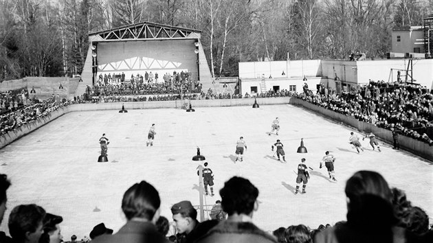 Jak se mnil hokejov stadion v eskch Budjovicch.