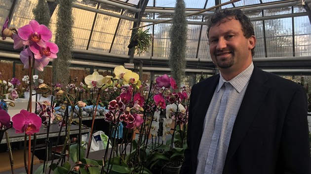 Mme tu orchideje z rznch oblast od tropickch detnch prales a po horsk zem. Mete si prohldnout napklad vzcn druh Paphiopedilum, co je zstupce asijskch orchidej tropickch, k Ladislav Pavlata, editel botanick zahrady.