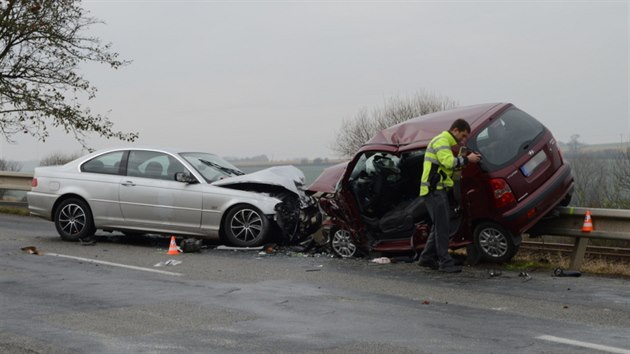 Pi eln srce u Boskovic zemela spolujezdkyn z vozu hyundai. ofr BMW a pravdpodobn vink kolize vyvzl s lehkm zrannm.