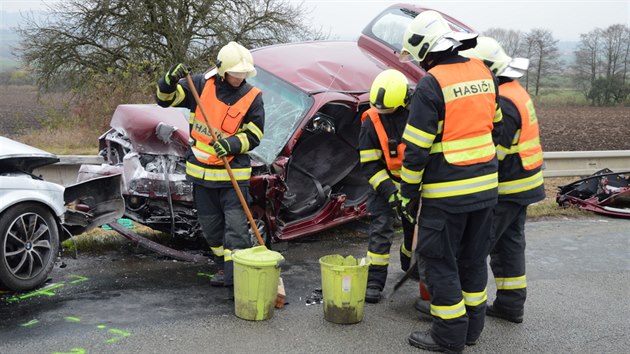 Pi eln srce u Boskovic zemela spolujezdkyn z vozu hyundai. ofr BMW a pravdpodobn vink kolize vyvzl s lehkm zrannm.