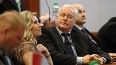 Jan Hyliš (ČSSD), 62 let, Havlíčkův Brod. Dosavadní zaměstnání: majitel... Jan Hyliš (ČSSD), 62 let, Havlíčkův Brod. Dosavadní zaměstnání: majitel...