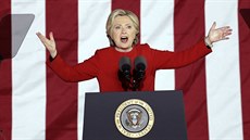 Hillary Clintonová na posledním pedvolebním mítinku ve Philadelphii. (8....