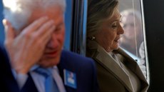 Kandidátka na prezidentku Hillary Clintonová odvolila v newyorském mst...