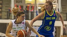 Zsofia Simonová (vlevo) z Györu obchází Ilonu Burgrovou z USK Praha. Zsofia Simonová (vlevo) z Györu obchází Ilonu Burgrovou z USK Praha.