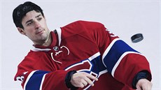 Montrealský branká Carey Price daroval puk, který nepustil za svá záda v duelu...