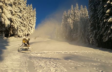 Areál Ski&Bike piák se pipravuje na zaátek nové sezony (15. 11. 2016)