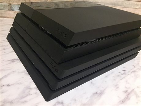 PlayStation 4 Pro dole, pvodn PlayStation 4 nahoe