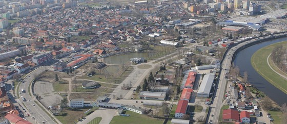 Letecký pohled na výstavit v eských Budjovicích z dubna 2013.