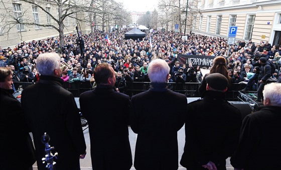 Výroí 17. listopadu na Albertov v Praze (17. listopadu 2016)