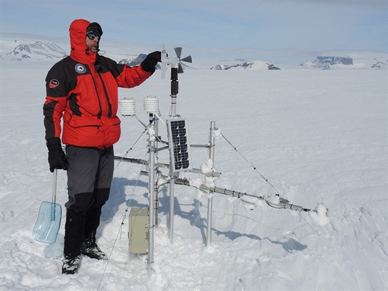 Pavel Kapler se pi své práci dostává i do drsných klimatických podmínek....