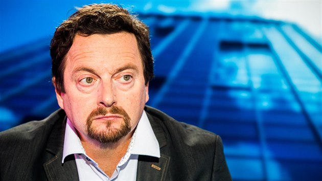 Spisovatel Michal Viewegh v diskusním pořadu Rozstřel. (10. listopadu 2016) Spisovatel Michal Viewegh v diskusním pořadu Rozstřel. (10. listopadu 2016)