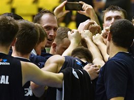 Dnt basketbalist se raduj z vhry nad stm nad Labem.