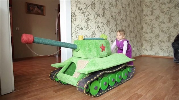 Pro dcerku Ivana Veryasova je tank vtanou originln hrakou.