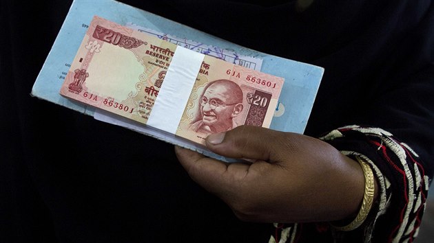 V Indii pokrauje chaos vyvolaný zruením bankovek (11. listopadu 2016)
