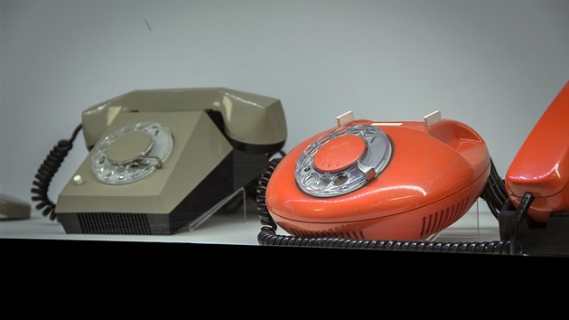 lovk a telefon  vstava v Nrodnm technickm muzeu