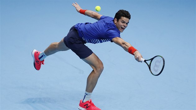 Milos Raonic returnuje v semifinle Turnaje mistr.