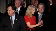 Dv vedoucí osobnosti kampan Donalda Trumpa - Stephen Bannon a Kellyanne...