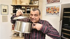 Roman Vaněk je známým popularizátorem gastronomie. Roman Vaněk je známým popularizátorem gastronomie.