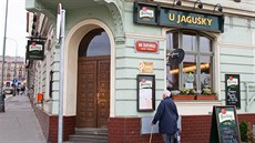 U Jagušky jako v jedné z prvních hospod v Praze bylo tankové pivo. U Jagušky jako v jedné z prvních hospod v Praze bylo tankové pivo.