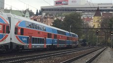 V železniční výhybně Praha-Vyšehrad vyjel posunovaný vlak proti osobnímu vlaku... V železniční výhybně Praha-Vyšehrad vyjel posunovaný vlak proti osobnímu vlaku...