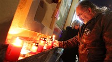 Vzpomínková akce na 17. listopadu u pamětní desky Jindřicha Konečného u hlavní... Vzpomínková akce na 17. listopadu u pamětní desky Jindřicha Konečného u hlavní...