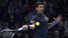 Srbský tenista Novak Djokovi v duelu s belgickým náhradníkem Davidem Goffinem.