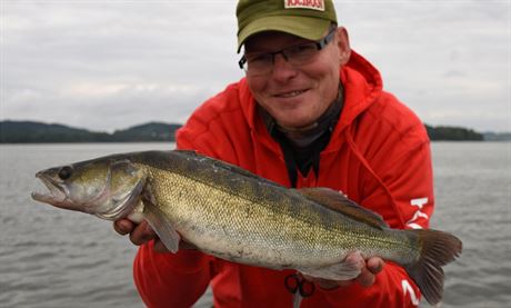 Nejvtí candát z loského závodu Lake Trophy ml pouhých 61 centimetr.