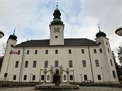 Na třešťském zámku se v jeho dlouhé historii vystřídala řada šlechtických rodů.... Na třešťském zámku se v jeho dlouhé historii vystřídala řada šlechtických rodů....