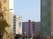 Na jeden hektar zde bydlí až 500 obyvatel, původní plán přitom byl 230 lidí. Na jeden hektar zde bydlí až 500 obyvatel, původní plán přitom byl 230 lidí.