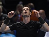 Andy Murray se dv k nebesm a slav triumf na Turnaji mistr.