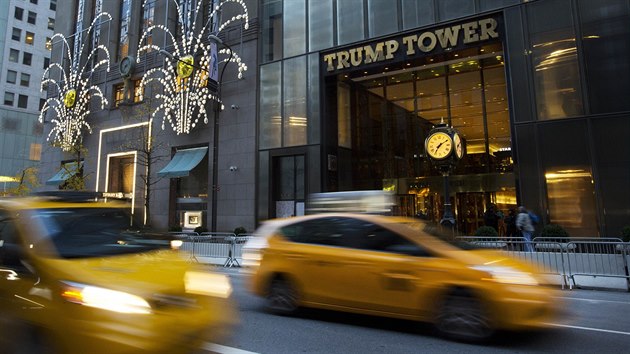 Mrakodrap Trump Tower v New Yorku se stal centrem vyjednvn o nov americk vld (21. listopadu 2016)