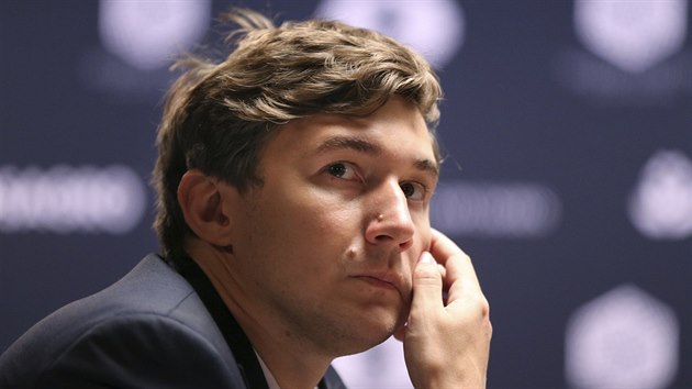 Rusk achista Sergej Karjakin v roli vyzvatele bojuje o achov trn.