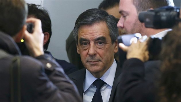 Francois Fillon vyhrl prezidentsk primrky tradin pravice ve Francii (27.11.2016)