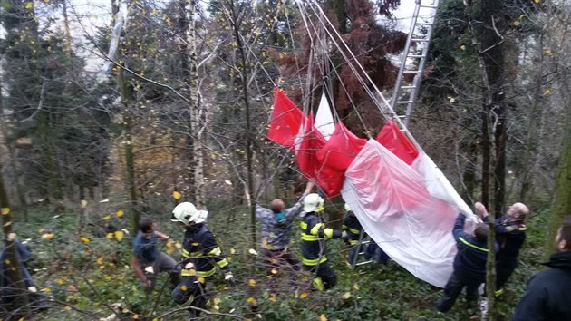 Snmek ze zchrany paraglidisty o obce Milenov na Perovsku (20. listopad 2016)