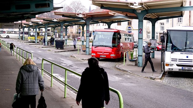 Autobusov ndra v Chrudimi nepsob pli modernm dojmem.