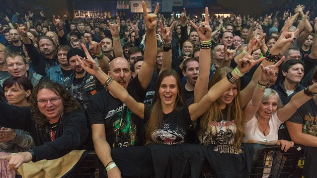 Winter Masters of Rock vyprodal zlnskou sportovn halu, dorazilo 3500 nvtvnk.