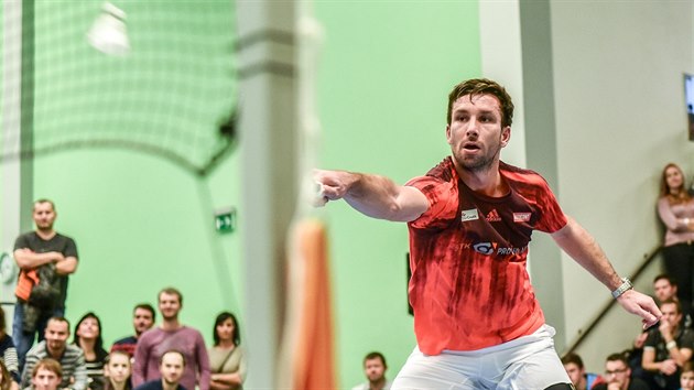 Momentka z badmintonov exhibice v Ostrav, na snmku je Petr Koukal.